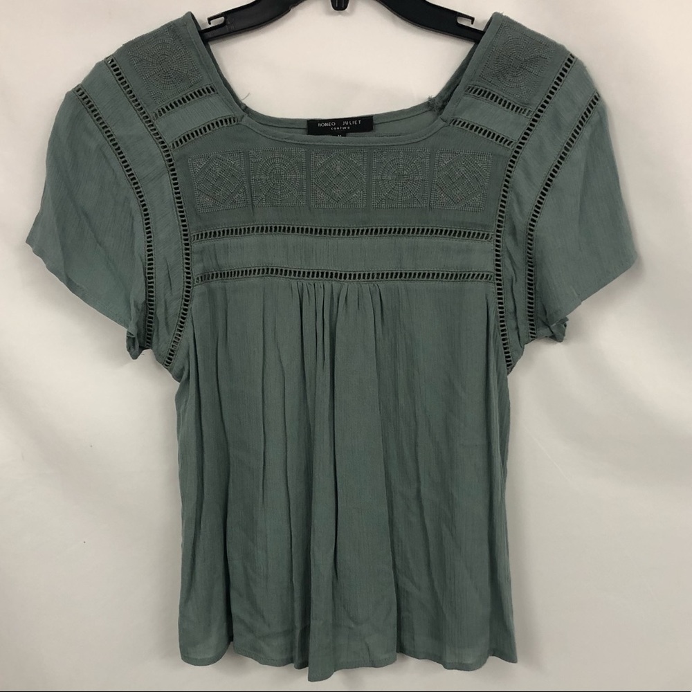 ROMEO JULIET COUTURE BLOUSE M